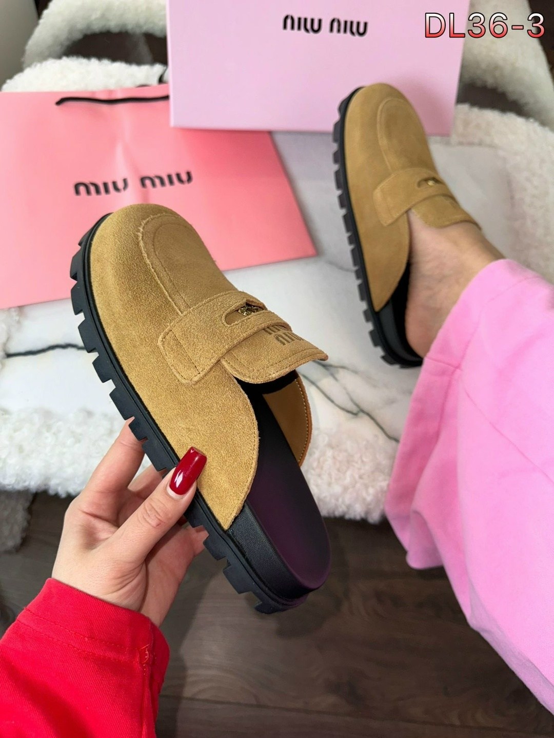 ,замшевые мюли,замшевые лоферы miu miu на высокий подошве и фирменной фурнитурой,сабо женские,мюли женские