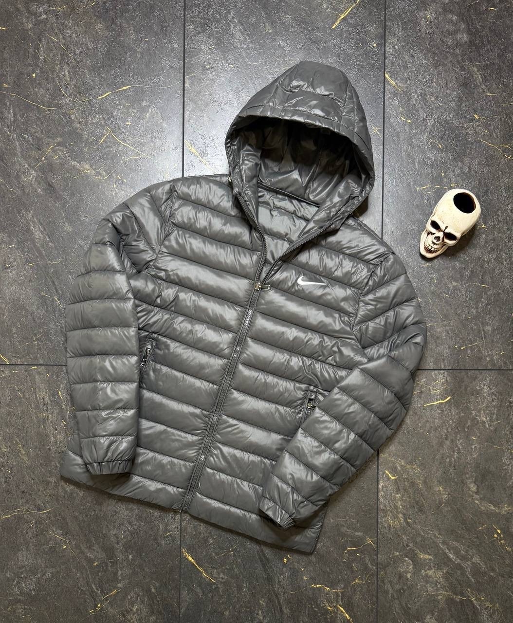 куртка мужская демисезонная стеганная на синтепоне с логотипом,мужская куртка с капюшоном,куртка пуховик мужская,куртка мужскaя демисезонная,куртка пуховик