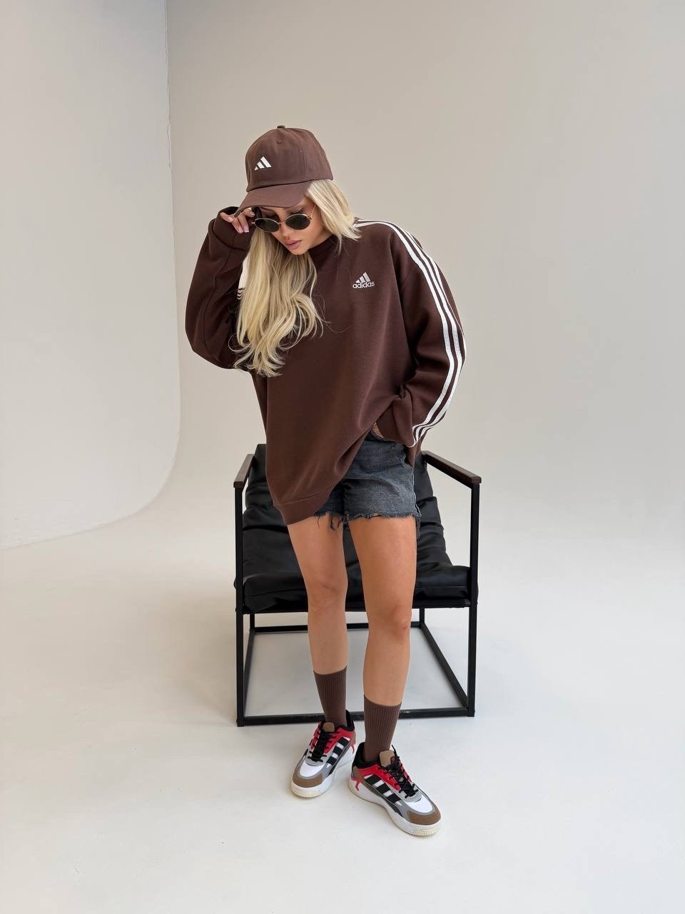 adidas originals adicolor свитшот,адидас свитшот,кофта адидас оверсайз,свитшот женская,adidas original