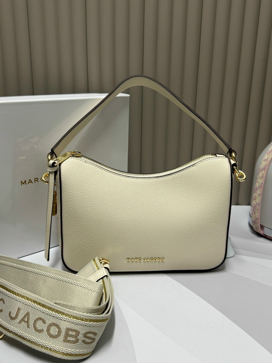 сумка marc jacobs 25-16 см натуральная замша,сумка marc jacobs женская,сумка marc jacobs натуральная кожа,сумка,marc jacobs сумка