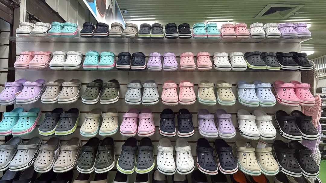 crocs женские,женские кроксы,сабо crocs bayaband clog,сабо crocs bayaband,