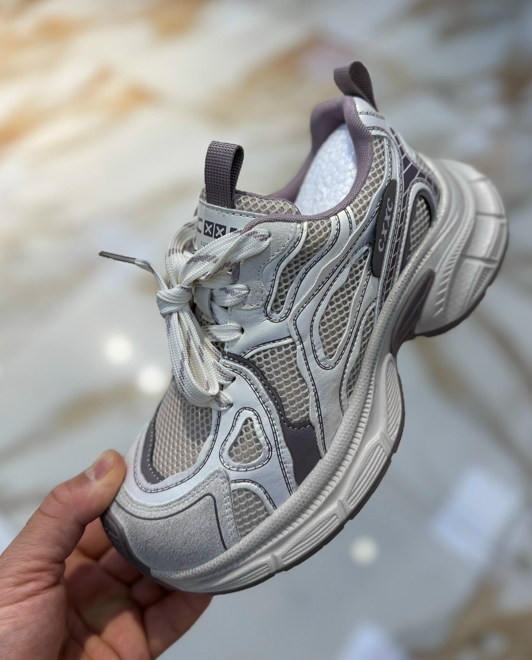 кроссовки женскиe,кроссовки,массивные кроссовки,кроссовки для женщин,женские массивные кроссовки