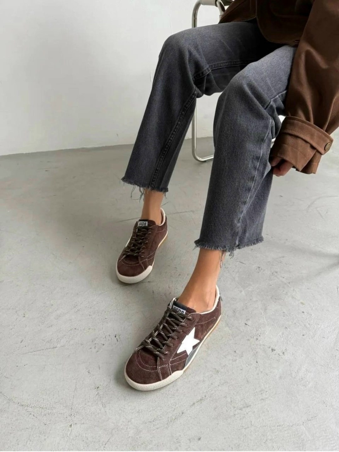 ,golden goose кроссовки super-star коричневый,кеды golden goose,кеды и кроссовки golden goose deluxe brand,golden goose грязные кеды