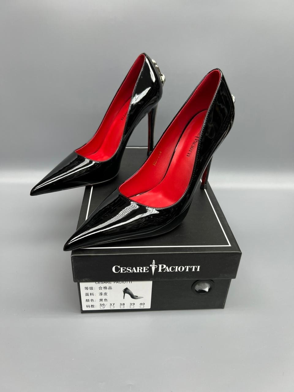 ,туфли с металлическим каблуком,туфли на высоких каблуках,туфли от кристиана лабутена,женские туфли лодочки