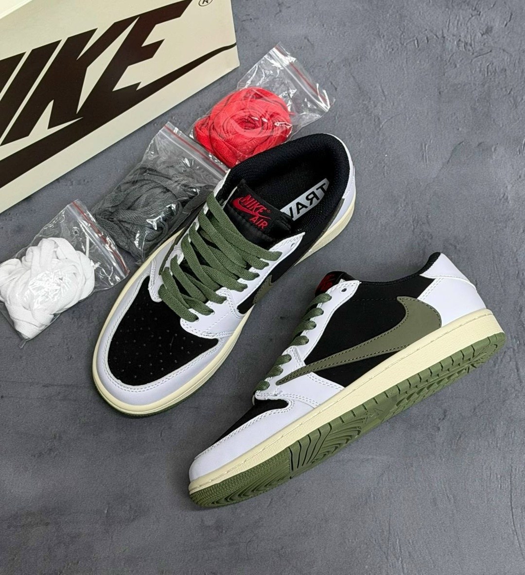 кроссовки travis scott x air jordan 1 low olive,кроссовки nike air jordan 1 low x travis scott,nike air jordan 1 low travis scott,кроссовки nike air jordan 1 low x travis scott цвет зеленый,кроссовки