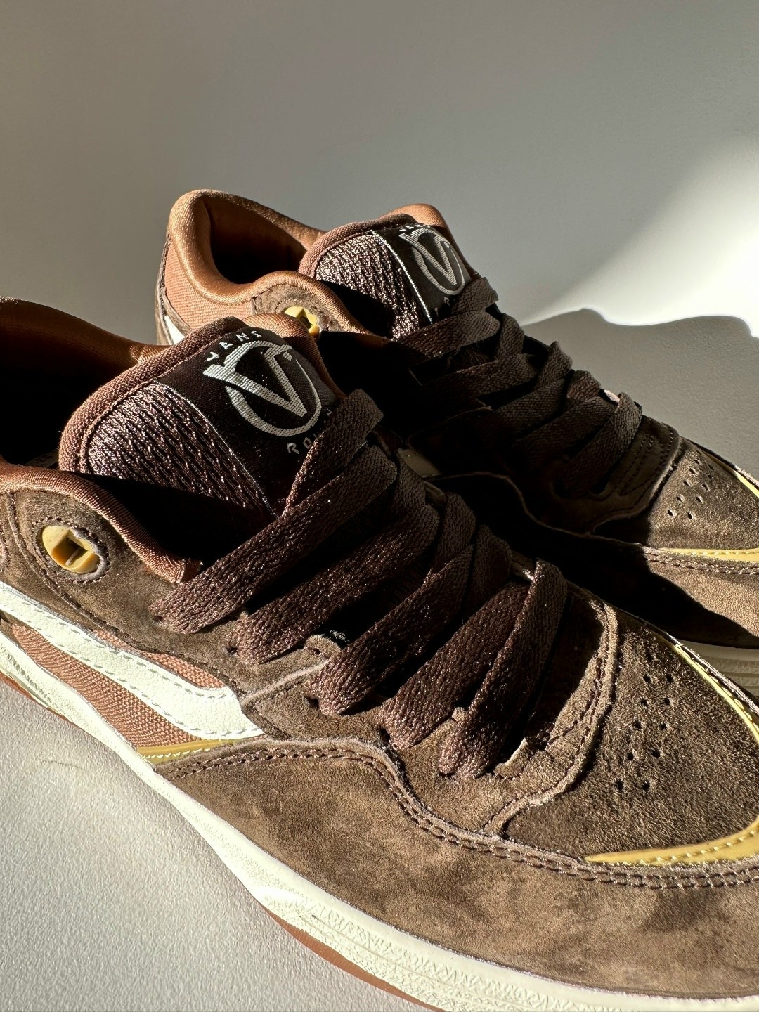 ,кроссовки,коричневые кроссовки,кроссовки vans,ванс кроссовки