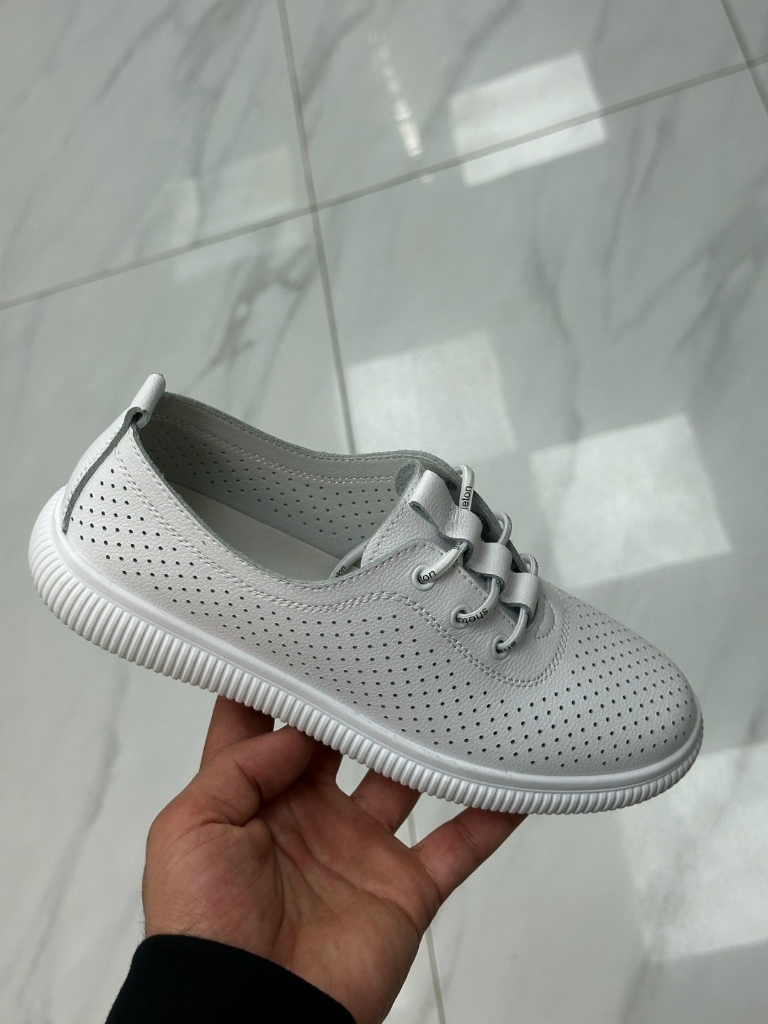 ,слипоны женские,слипоны женские летние,слипоны с перфорацией,женская