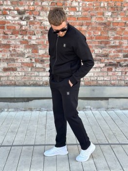 Костюм