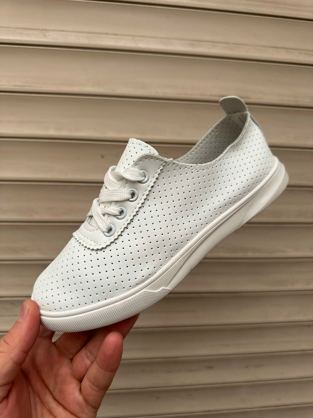 ,кеды саламандер женские с перфорацией,женские кеды,кеды женски,кроссовки женские с перфорацией