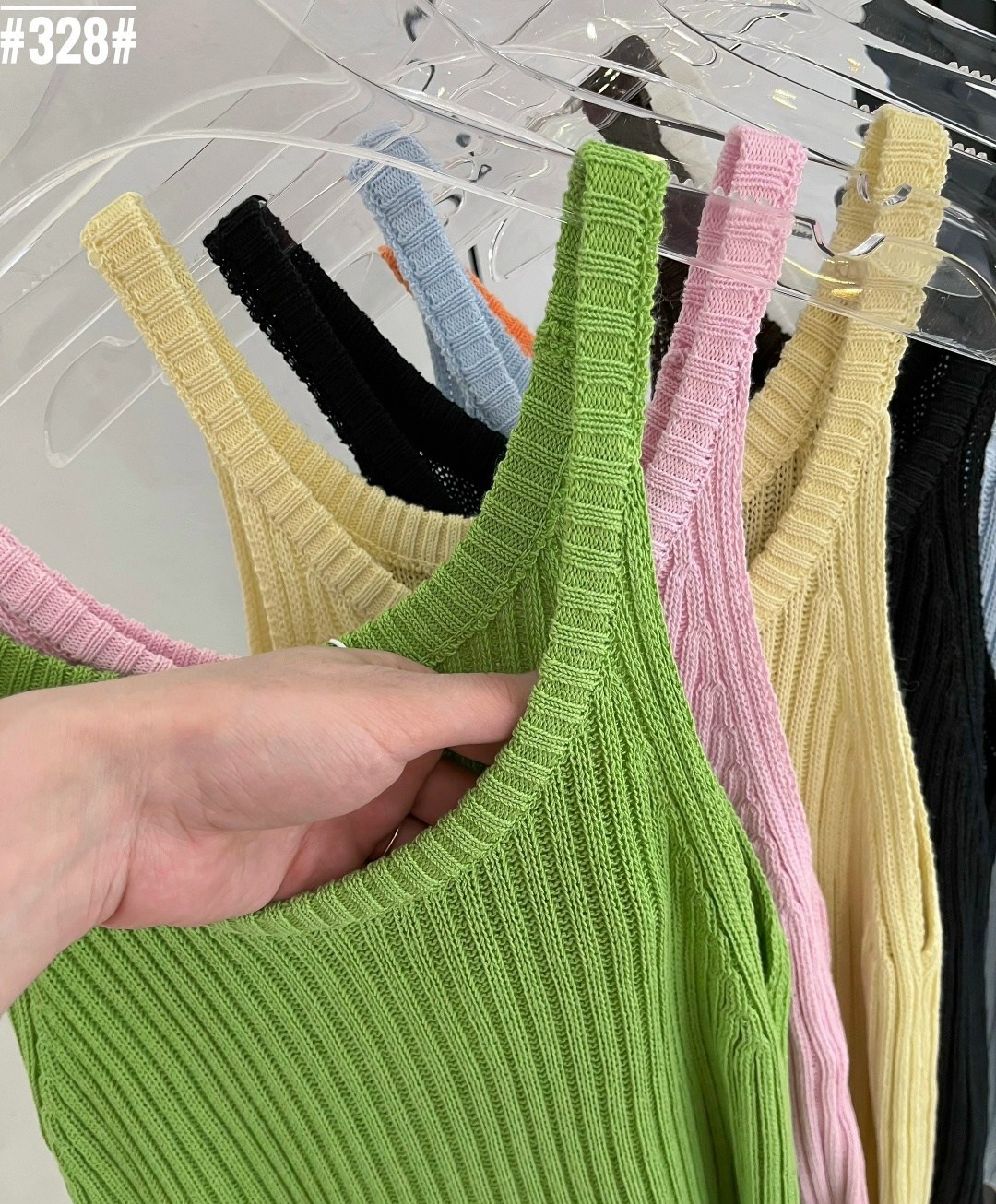 топ женский,вязаные топы,безрукавка вязаная,майка женская,топ женский вязаный