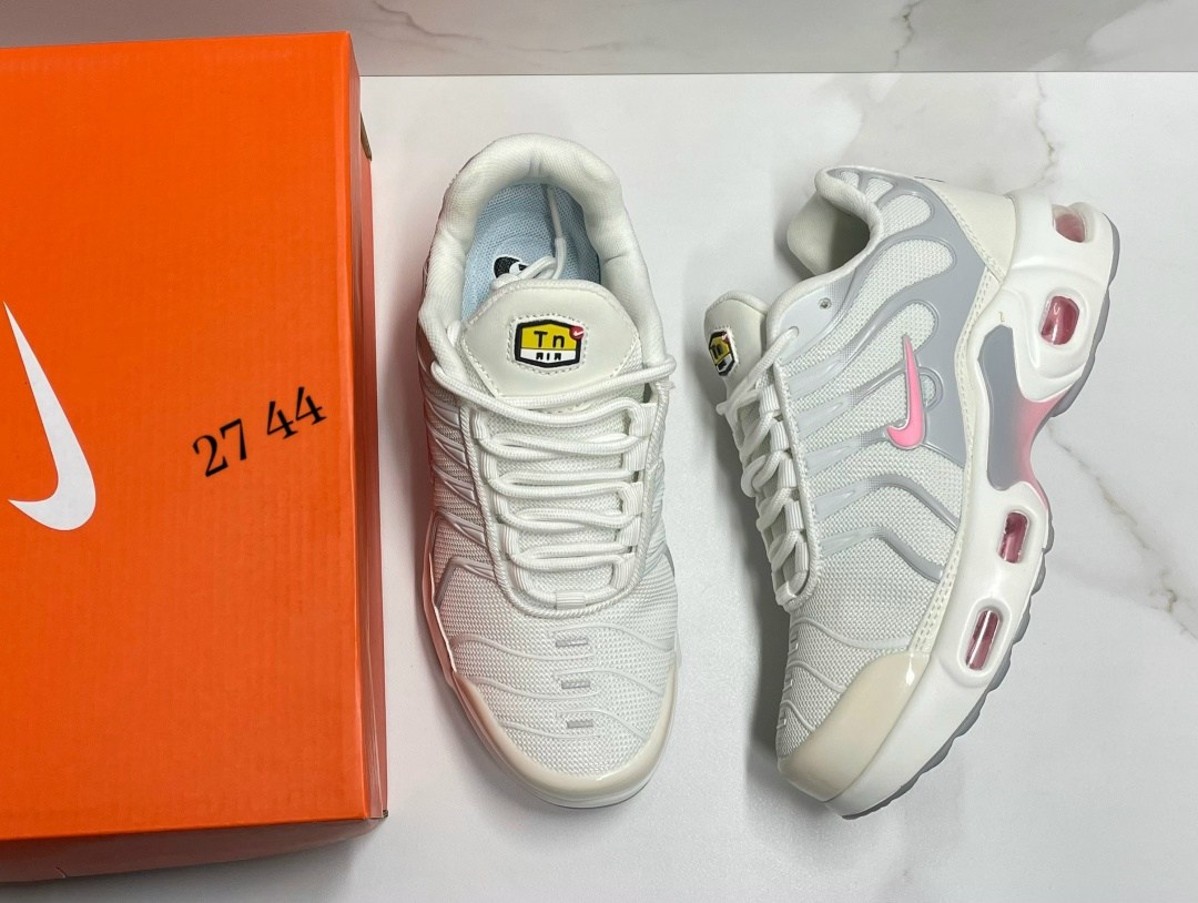 nike air max plus tn,кроссовки nike air max "tn plus",nike air max plus tn white,кроссовки nike air max plus,кроссовки спортивные air max tn plus nike