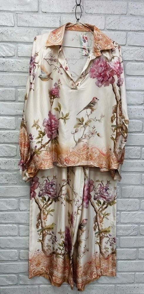 мода стиль,,шелковая блузка,нарядная блузка