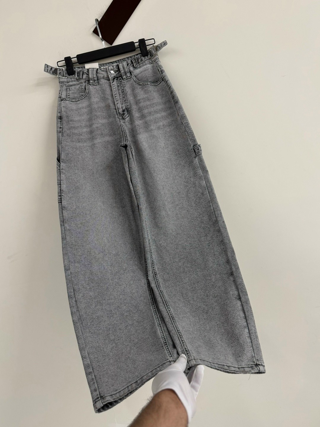 серые джинсы бананы мужские,джинсы баллоны женские,джинсы бананы женские,серые джинсы,джинсы брюки