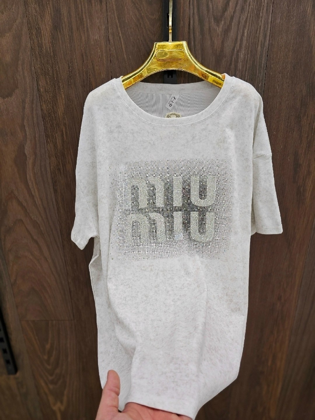 хлопковая футболка оверсайз с эффектом варенки miu,женская футболка,одежда футболка,футболка хлопок,летние футболки