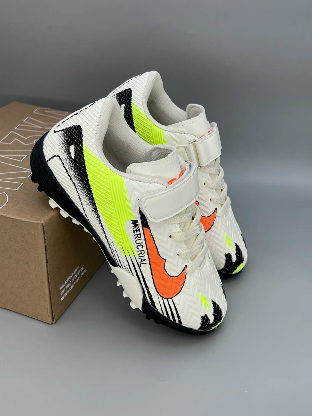 сороконожки футбольные,футбольная ,футбольная бутса,сороконожки nike,бутсы сороконожки