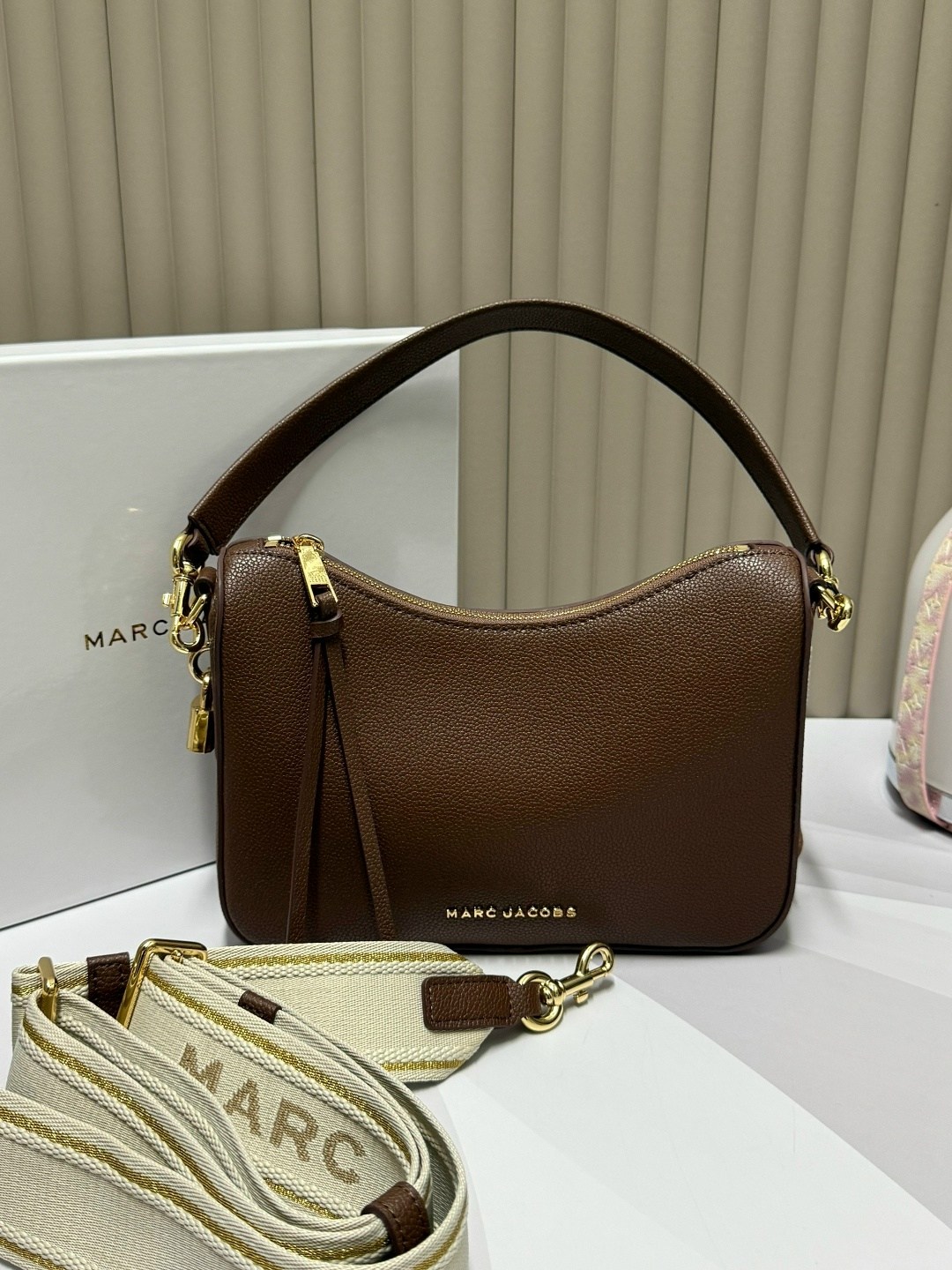 сумка marc jacobs 25-16 см натуральная замша,сумка marc jacobs женская,сумка marc jacobs натуральная кожа,сумка,marc jacobs сумка