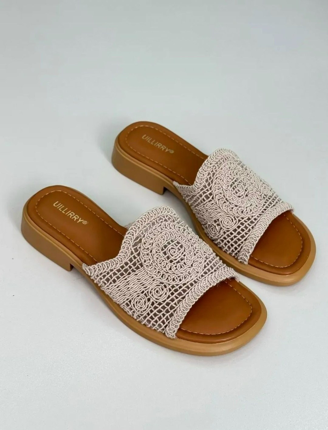 ,шлепанцы женские,модные шлепанцы,женские шлепки,босоножки шлепанцы