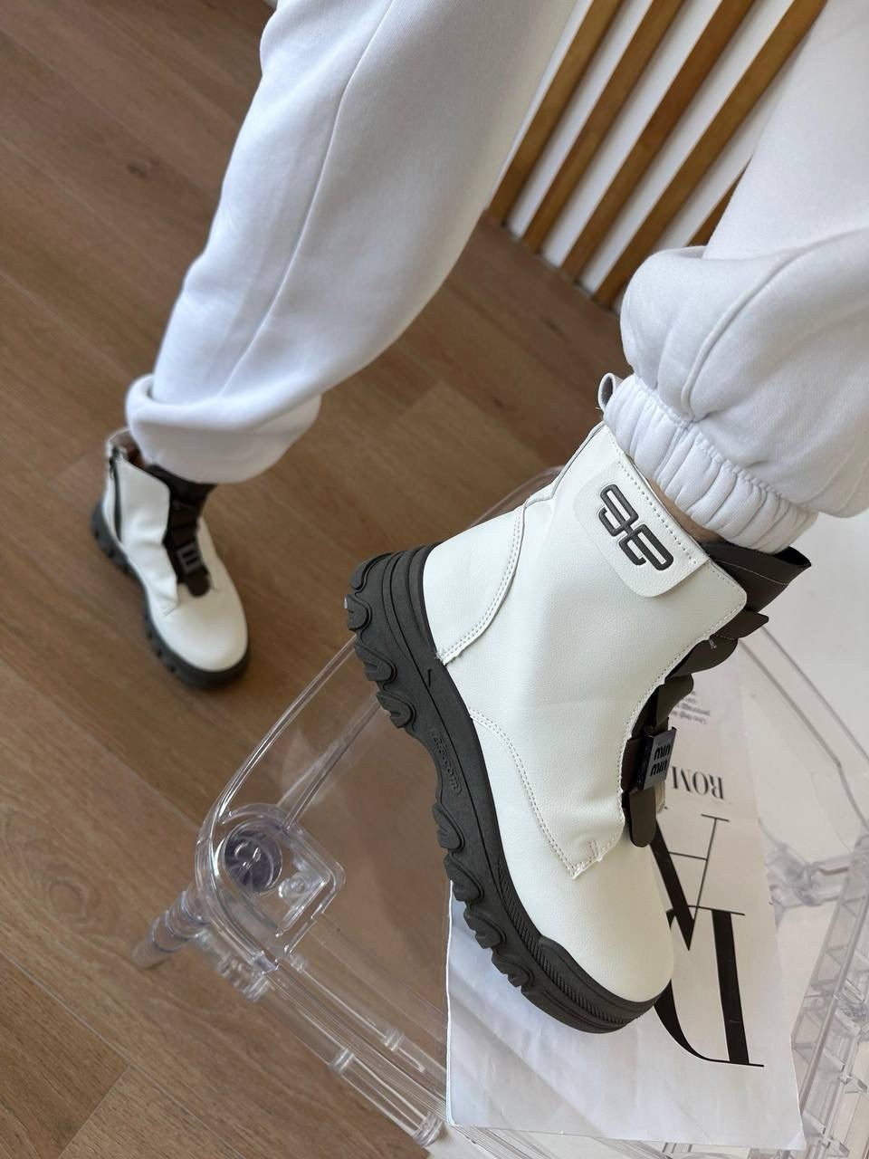 ,женские ботинки, женская,ботинки люкс,белые ботинки