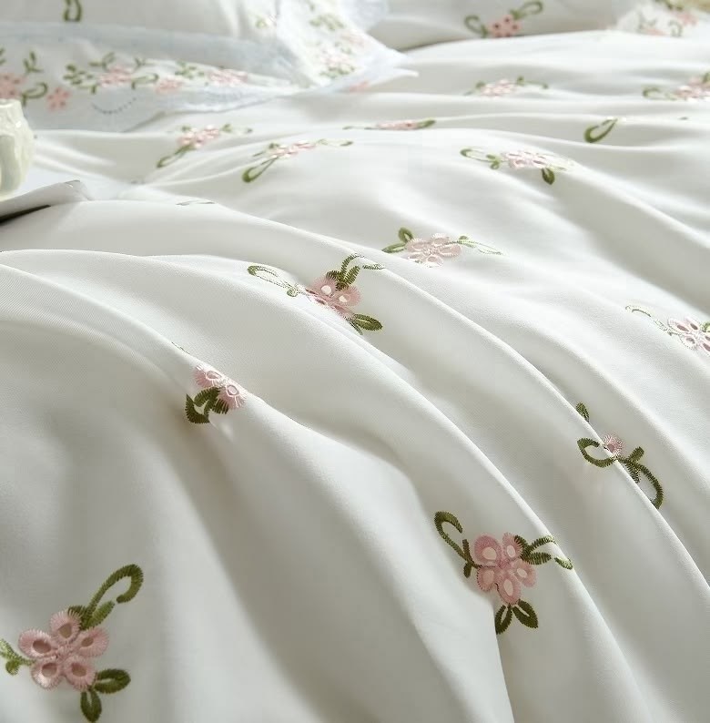 комплект постельного белья,роскошный комплект постельного белья,постельное белье,комплект постельного белья в стиле принцессы,пододеяльник с рюшами