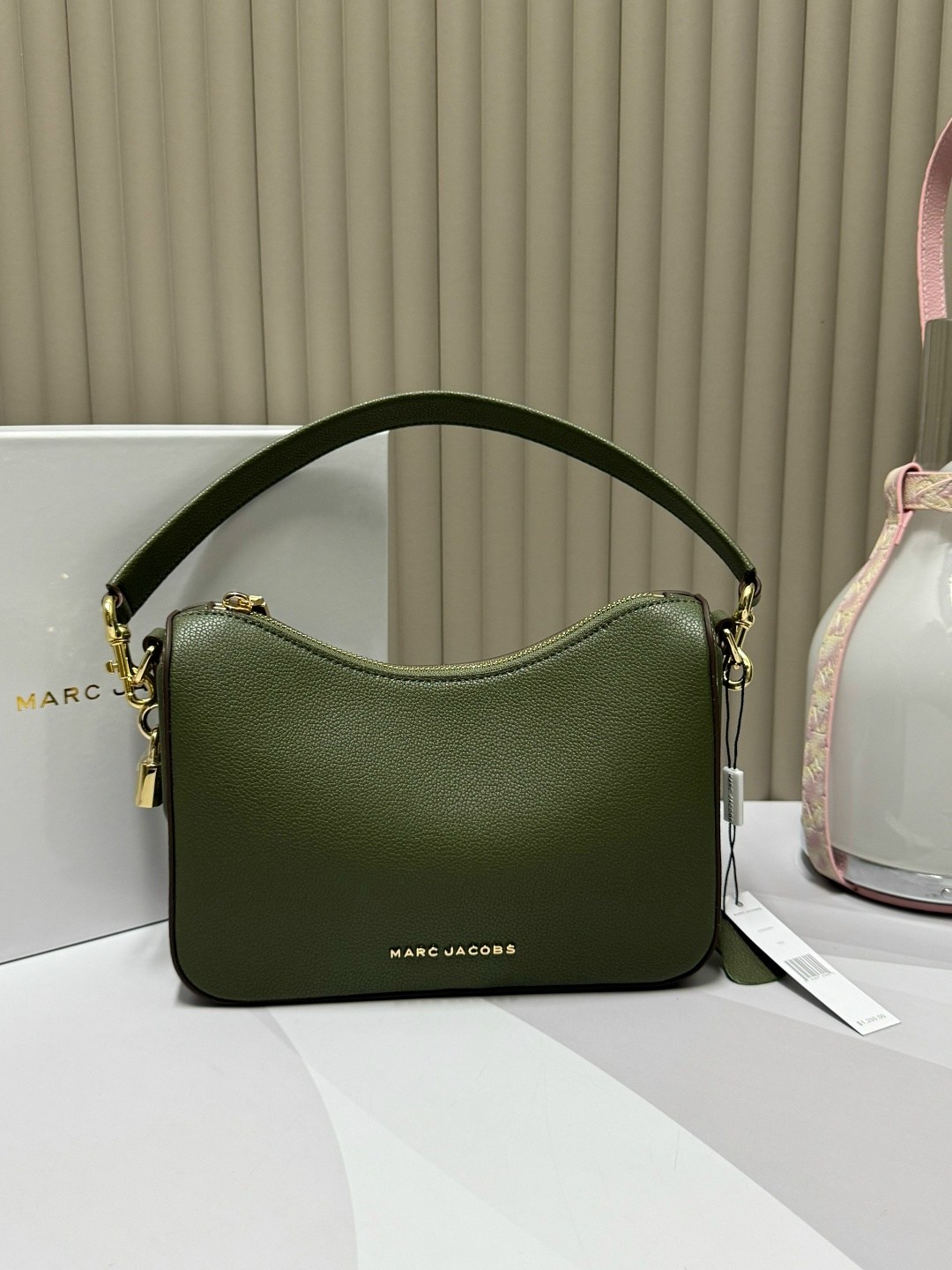 сумка-хобо через плечо marc jacobs,сумка marc jacobs,marc jacobs сумка женская,сумка marc jacobs натуральная кожа,сумка