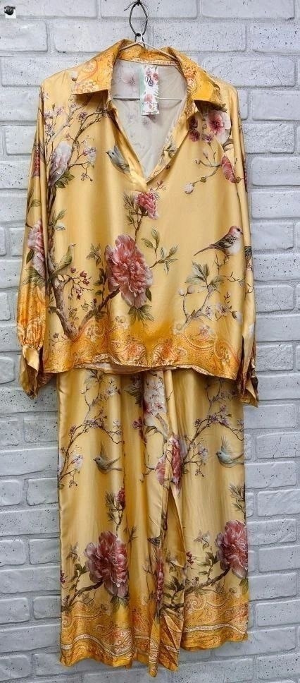 мода стиль,,шелковая блузка,нарядная блузка