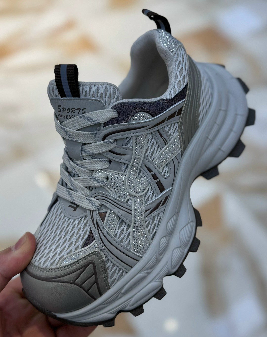 кроссовки женскиe,кроссовки,массивные кроссовки,кроссовки для женщин,женские массивные кроссовки