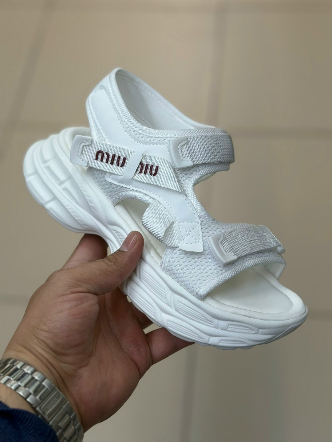 сандалии,сандалии женские,женские босоножки,спортивные босоножки,открытые босоножки