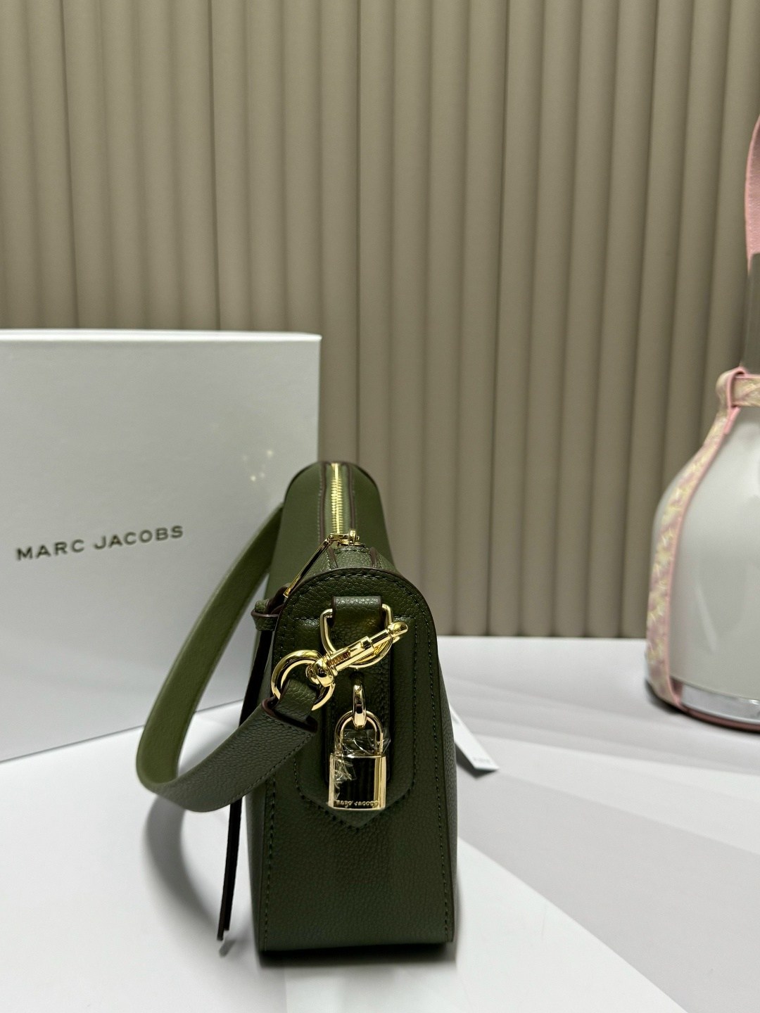 сумка-хобо через плечо marc jacobs,сумка marc jacobs,marc jacobs сумка женская,сумка marc jacobs натуральная кожа,сумка