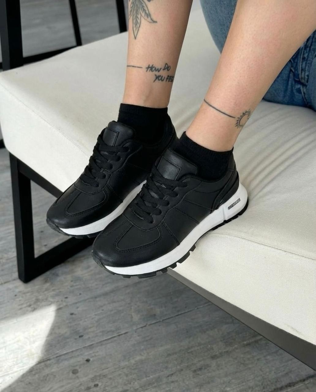 кроссовки женские черные кожаные с белой подошвой,кроссовки женские черные,,кроссовки женские,кроссовки черные