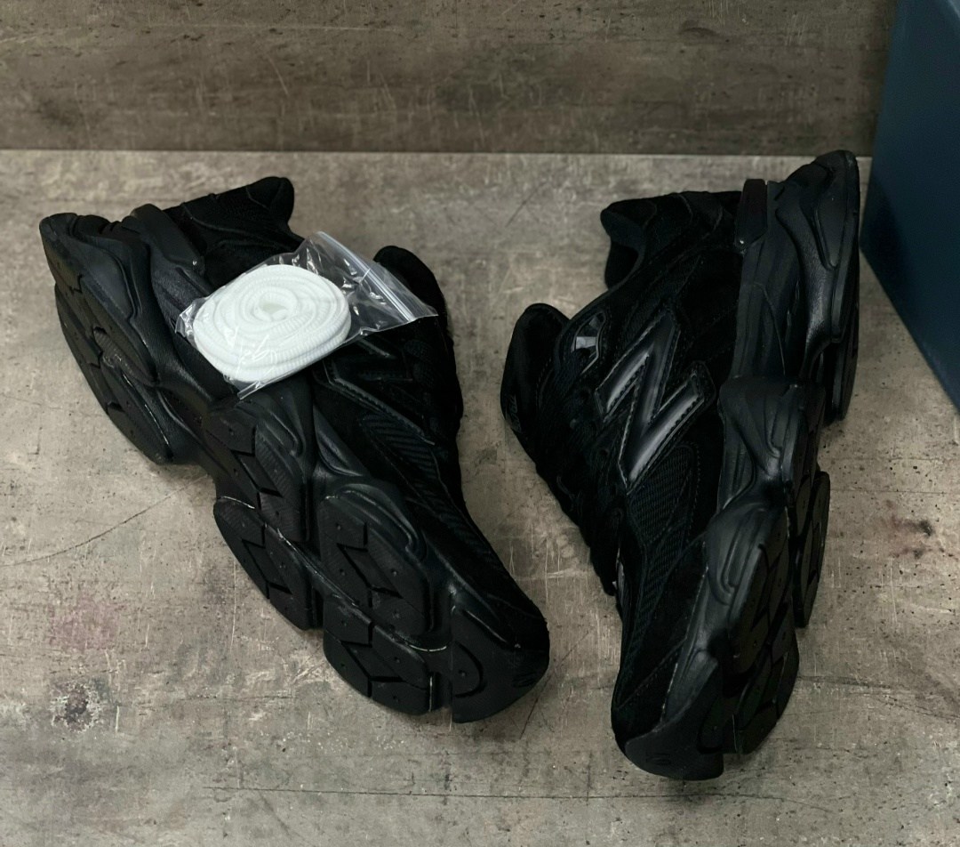 кроссовки мужские женские,кроссовки адидас falcon black,кроссовки черные,кроссовки adidas ozweego 2 x raf simons цвет черный,мужские кроссовки adidas