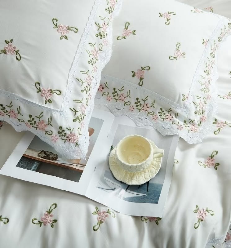 комплект постельного белья,роскошный комплект постельного белья,постельное белье,комплект постельного белья в стиле принцессы,пододеяльник с рюшами