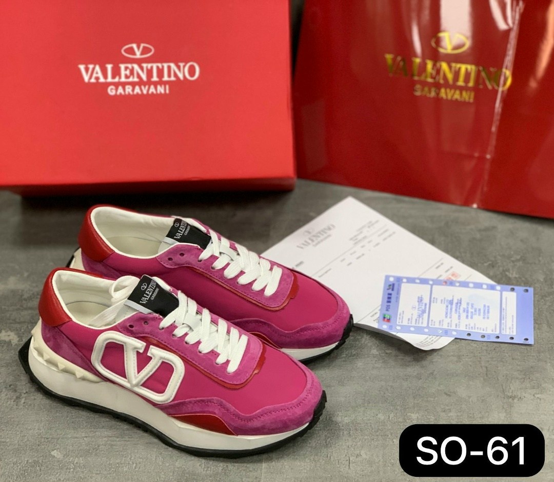 кроссовки мужские valentino,кроссовки valentino,кроссовки женский мужской valentino искусственные материалы,кроссовки женские valentino,кроссовки valentino valentino цвет черный