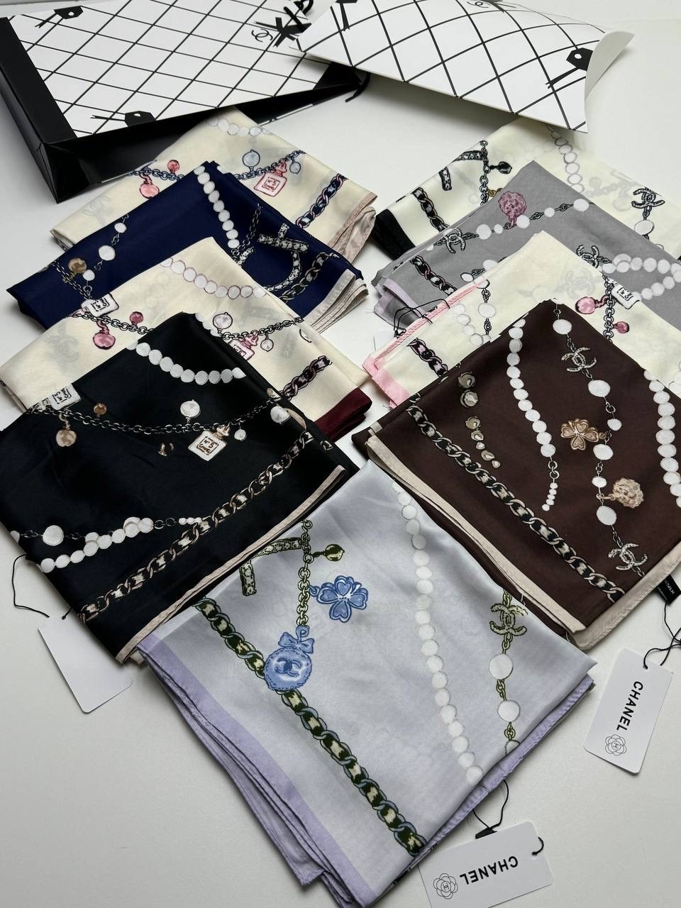 платок шелковый,брендовый платок,платки шанель,платок chanel,платок женский шелковый