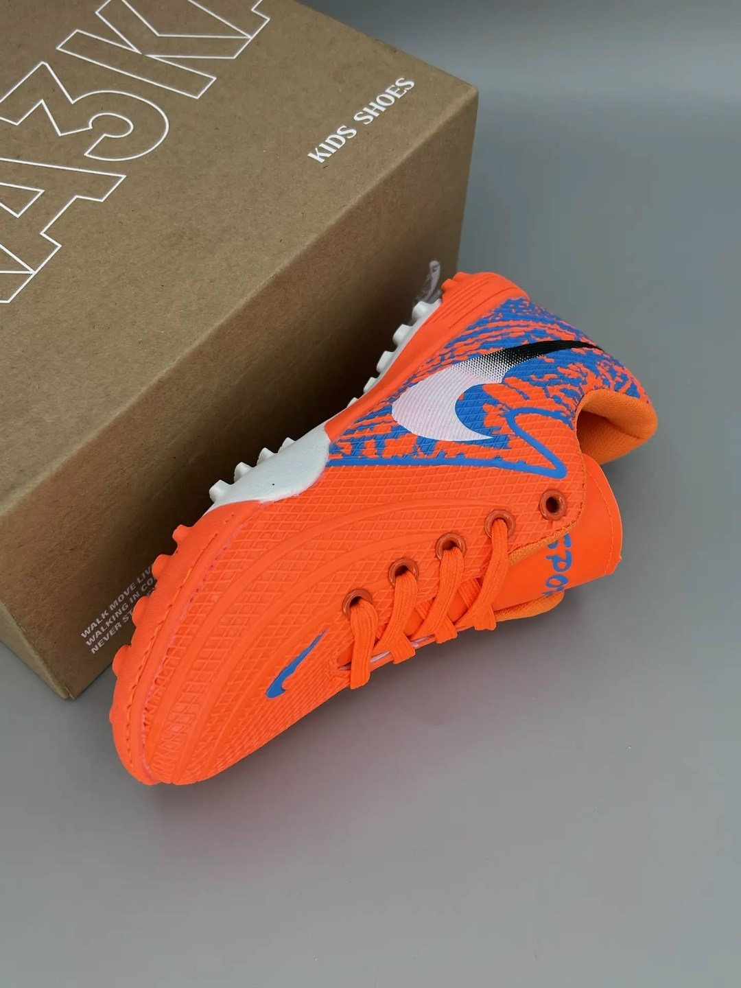 бутсы футбольные детские сороконожки,сороконожка для футбола,бутсы футбольные детские,футбольные бутсы сороконожки,сороконожки для футбола детские