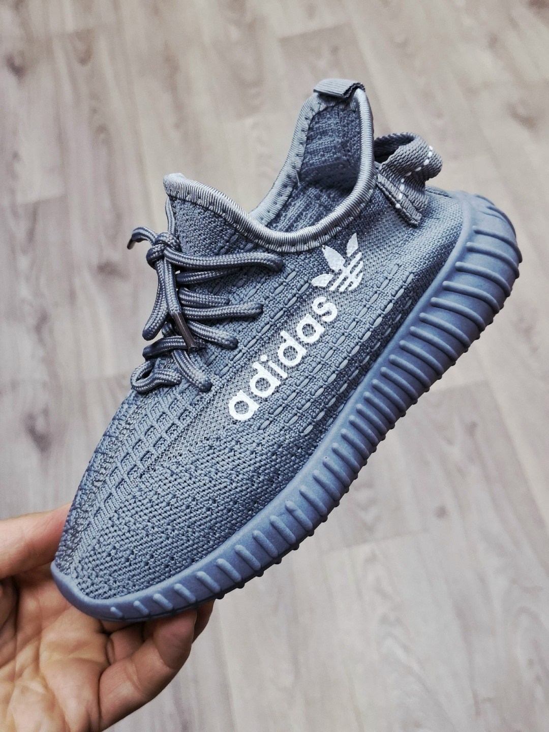 кроссовки женскиe,кроссовки изики женские настоящие,кроссовки изики женские,кроссовки,кроссовки изики