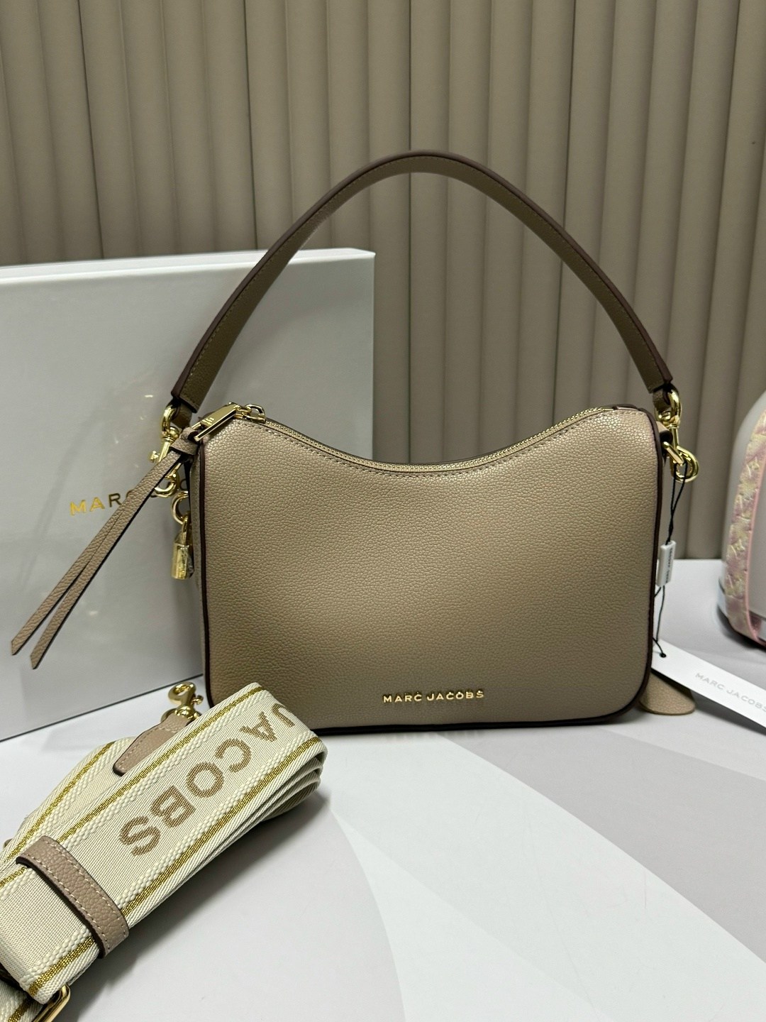 сумка marc jacobs 25-16 см натуральная замша,сумка marc jacobs женская,сумка marc jacobs натуральная кожа,сумка,marc jacobs сумка