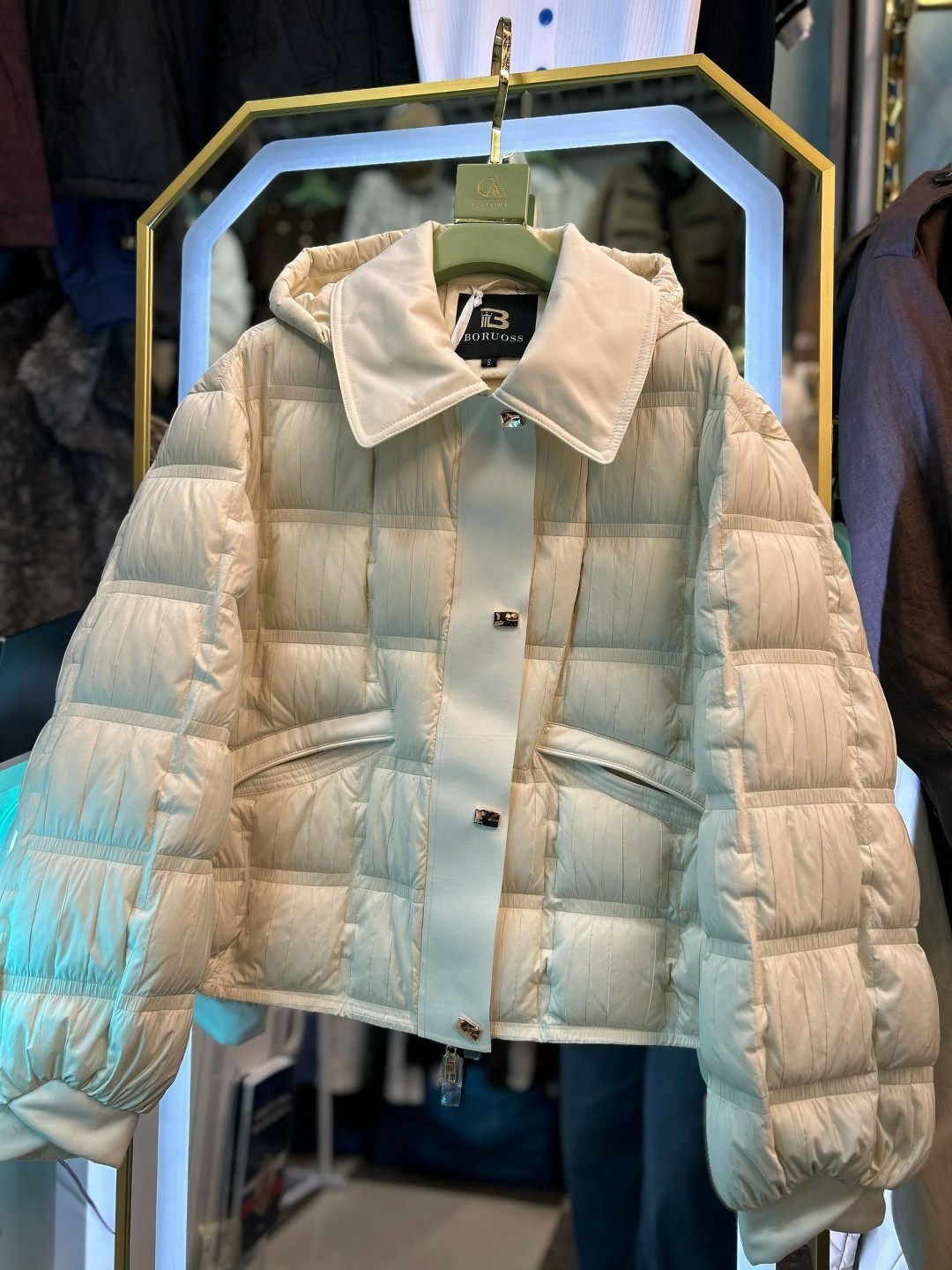 пуховик повседневный,женские пуховики,зимние куртки,короткий пуховик,пуховик