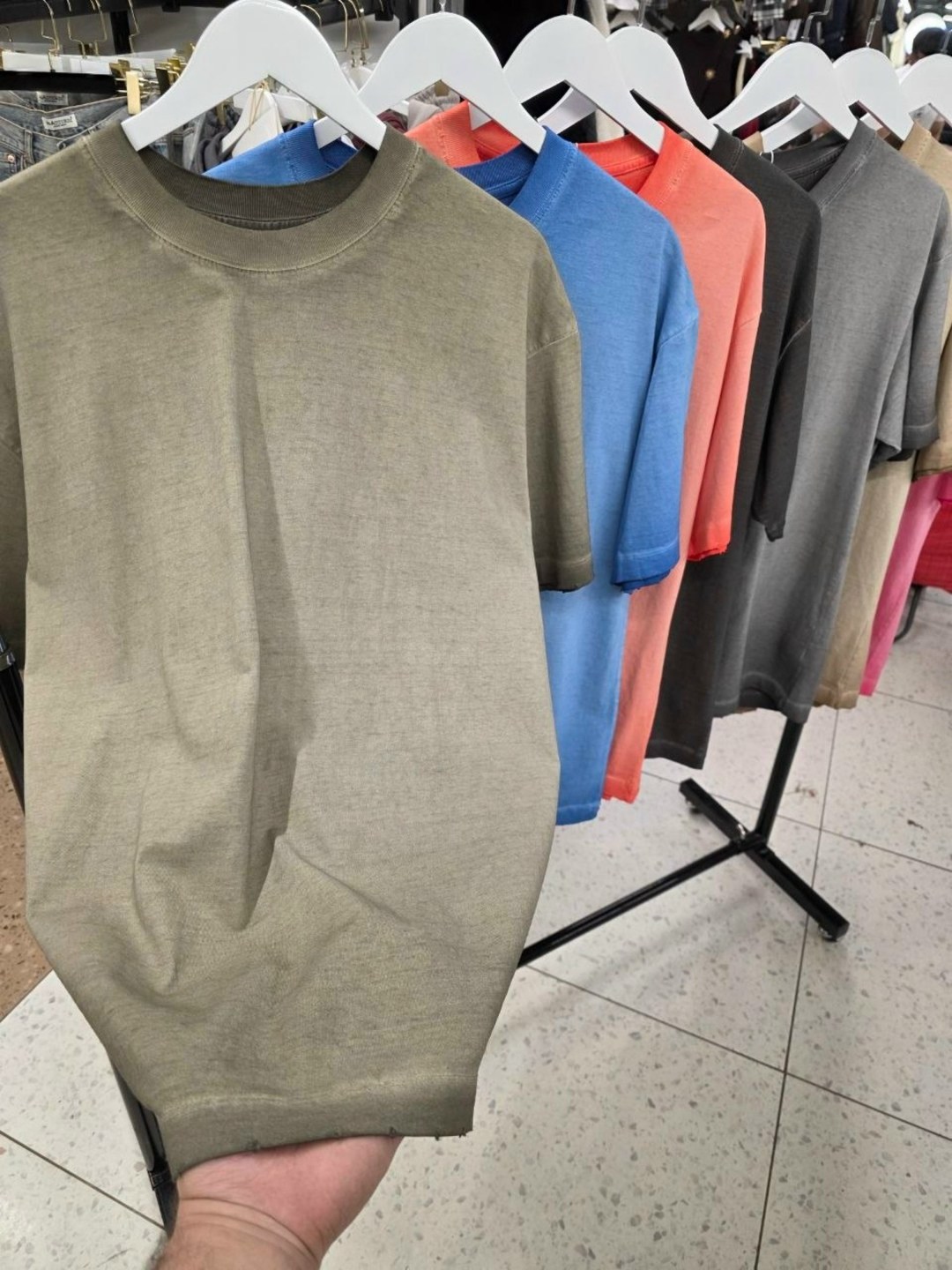 мужская футболка,бежевая футболка,футболка,футболки оверсайз,футболка базовая