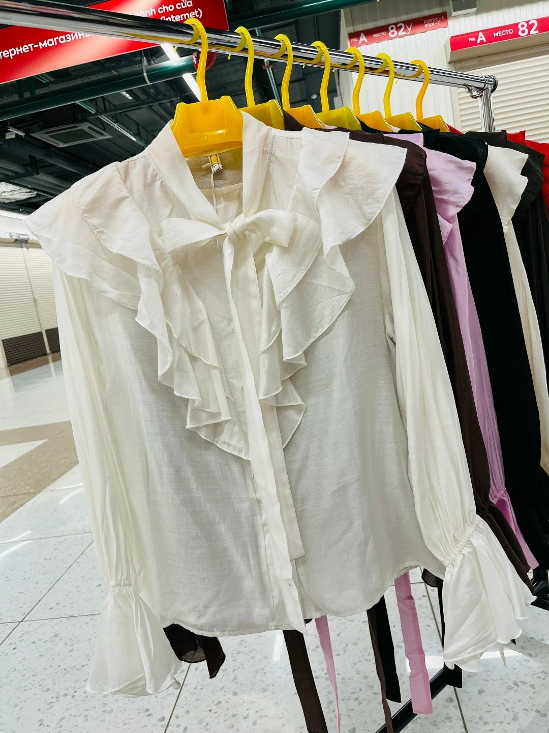 блузка с оборками,блузка женская,блузка красная с рюшами,блуза,блузка