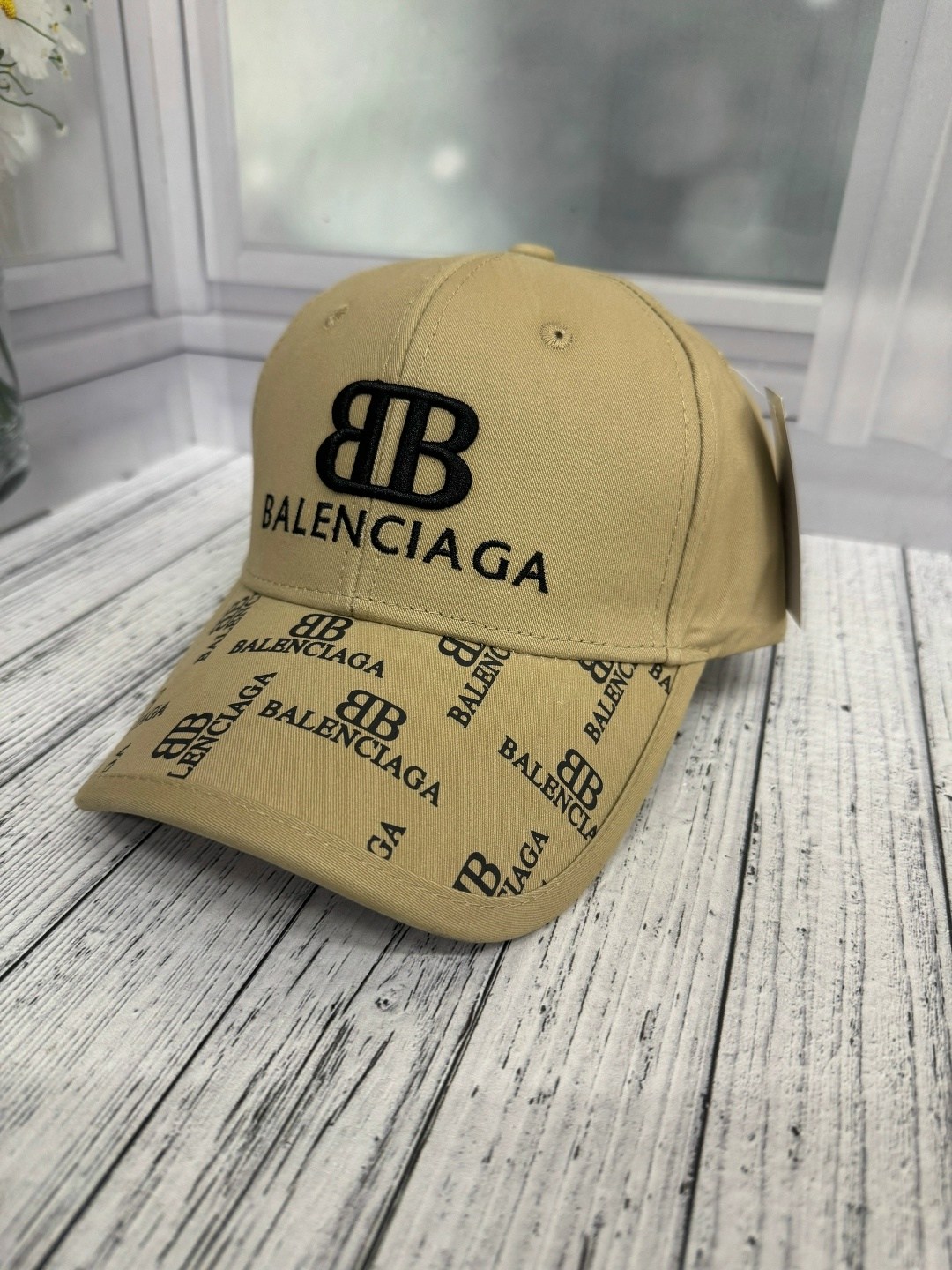бейсболка balenciaga,кепка balenciaga,женские бейсболки balenciaga,бейсболка с логотипом balenciaga,balenciaga бейсболка лого