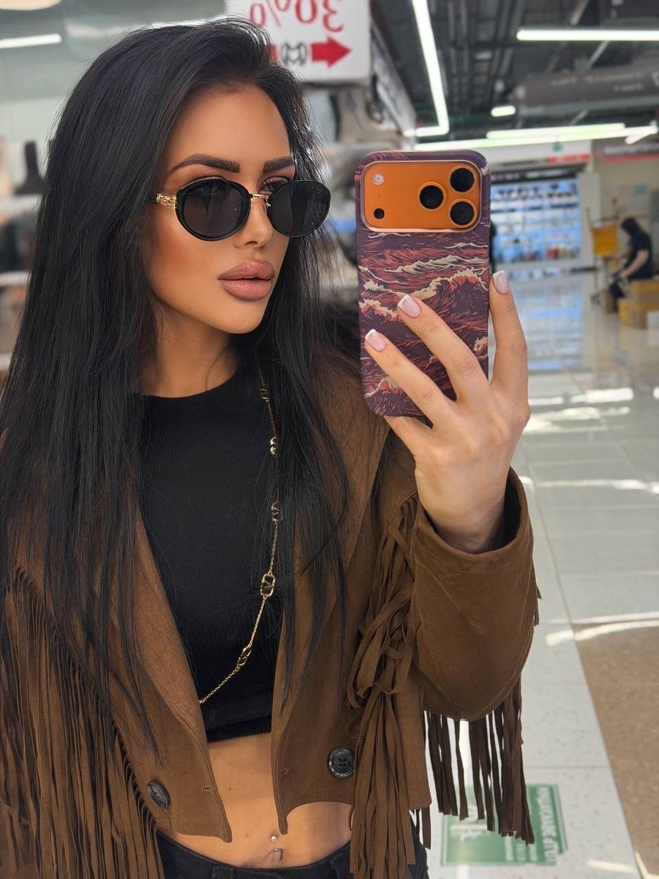 девушка,замшевая куртка,женская куртка с бахромой из замши,женщин,виктория филина