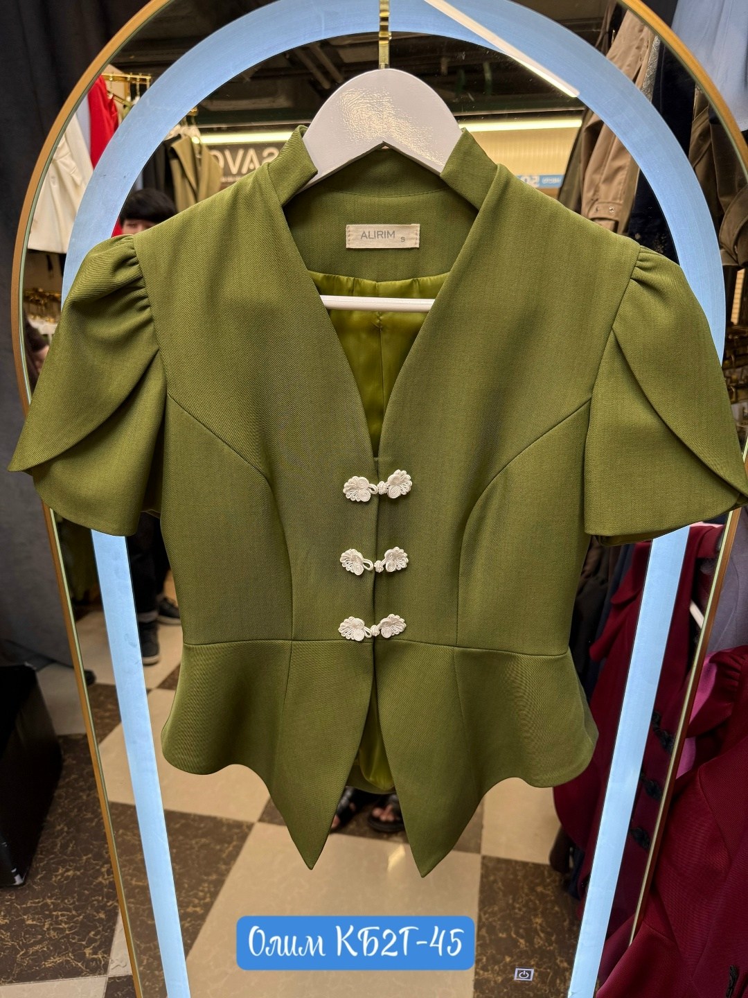 костюм женский,женский пиджак,элегантное модное,женская блузка,