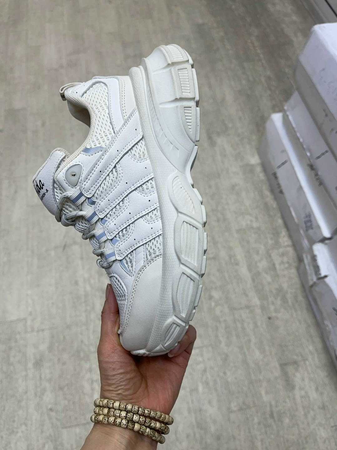 кроссовки,женские кроссовки,массивные кроссовки,повседневные кроссовки,модные кроссовки