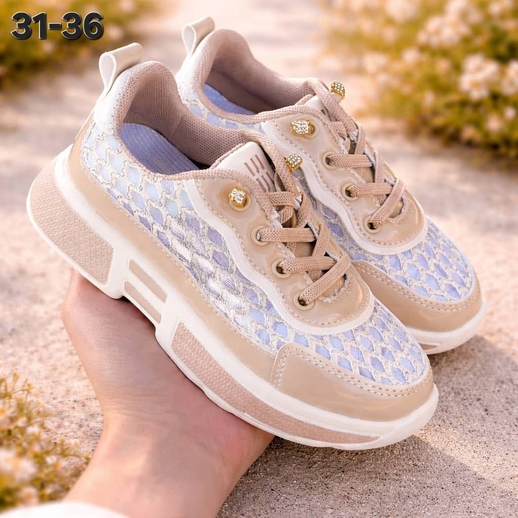 ,женские кроссовки,кроссовки модные,модные женские кроссовки,повседневные кроссовки