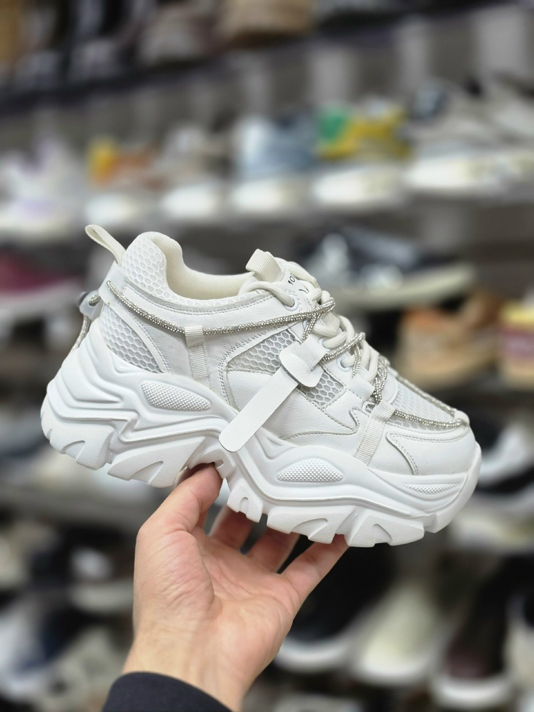 кроссовки женскиe,кроссовки,массивные кроссовки,массивные кроссовки женские,кроссовки модные