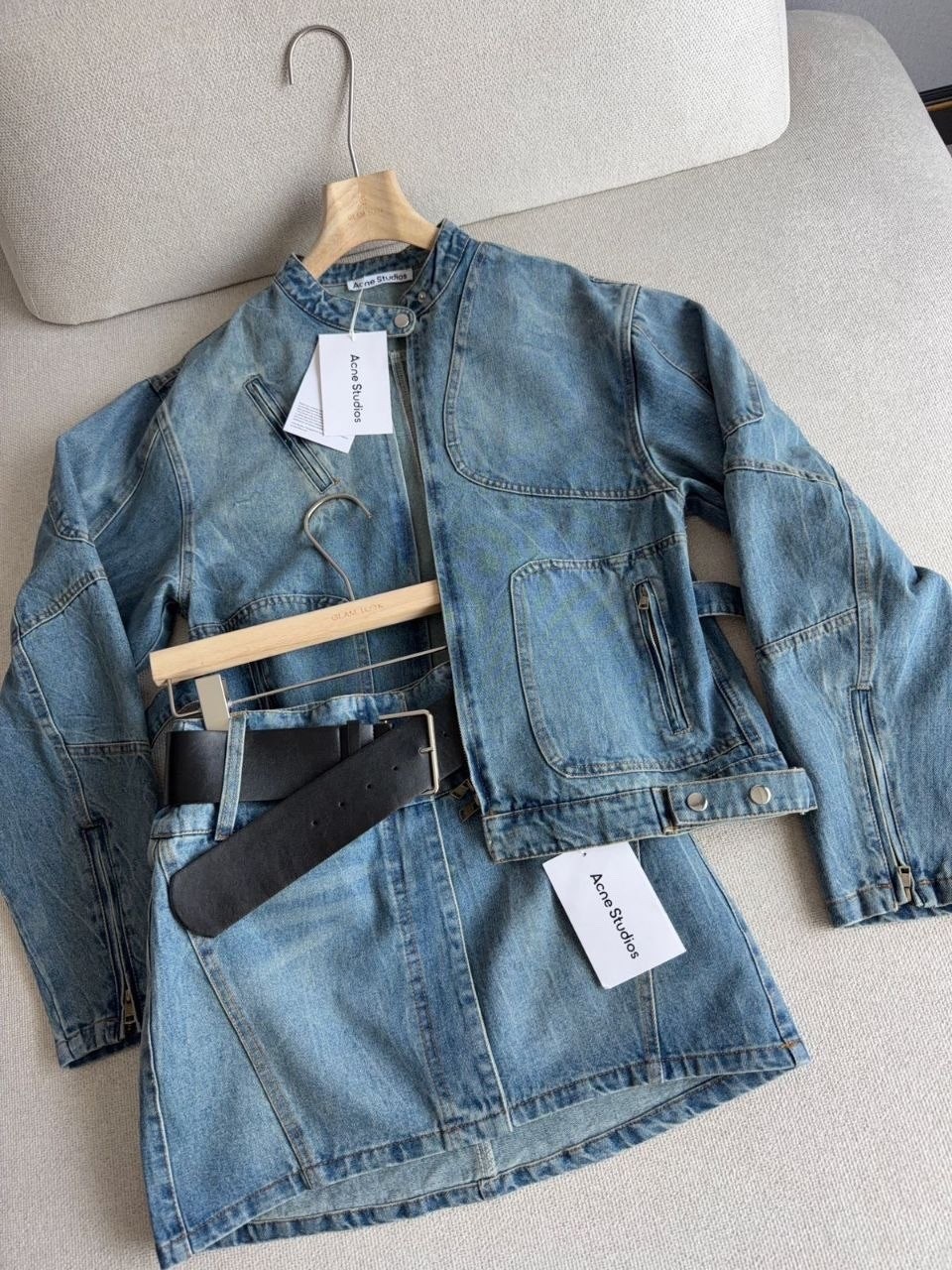 мода стиль,одежда в стиле,джинсовая куртка,одежда модная