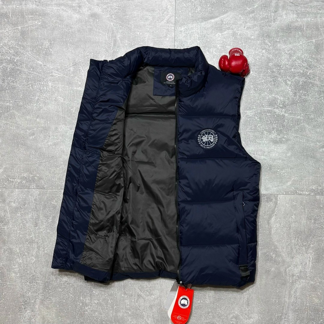 жилет canada goose,жилет canada goose мужской синий,жилет canada goose мужской,пуховой жилет,canada goose мужской тёмно-синий жилет garson vest