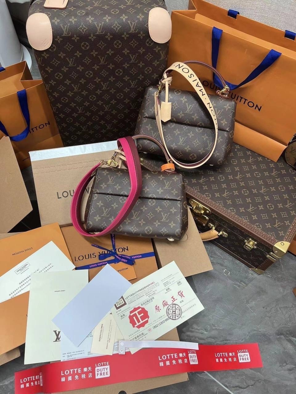 сумка женская louis vuitton,сумка луи виттон маленькая черная,сумки луи виттон,сумка мешок луи виттон,сумка женская louis vuitton 27-18 большой размер