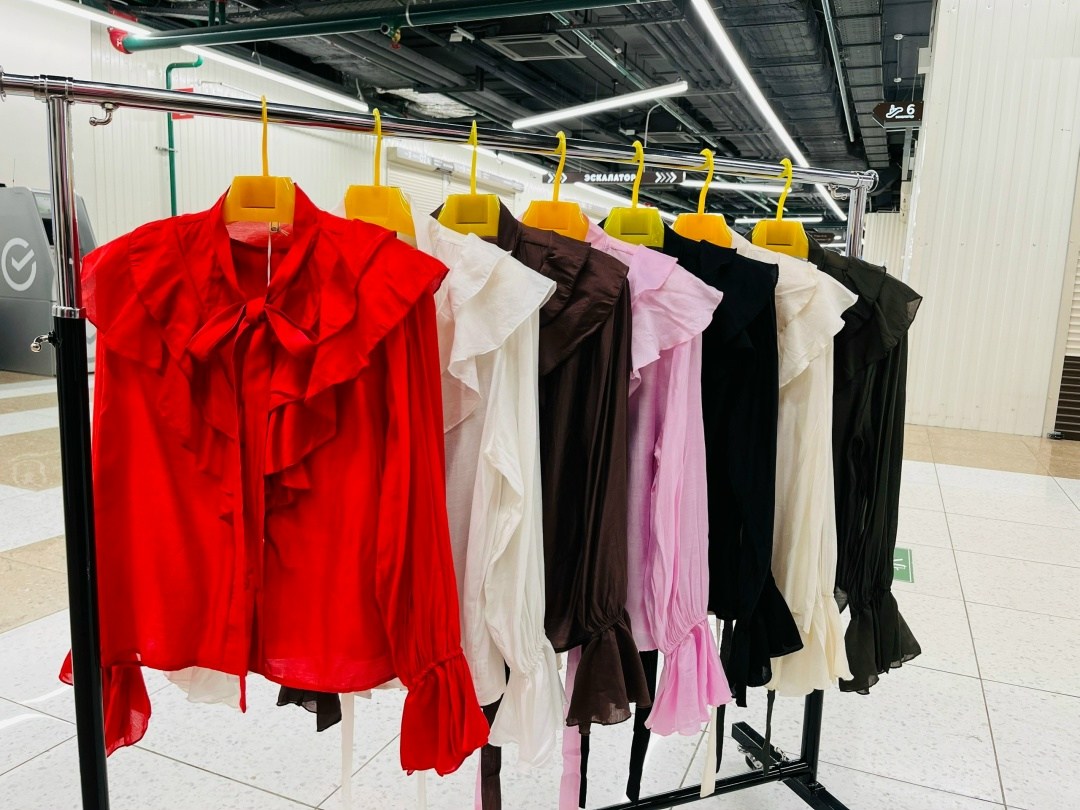 блузка с оборками,блузка женская,блузка красная с рюшами,блуза,блузка