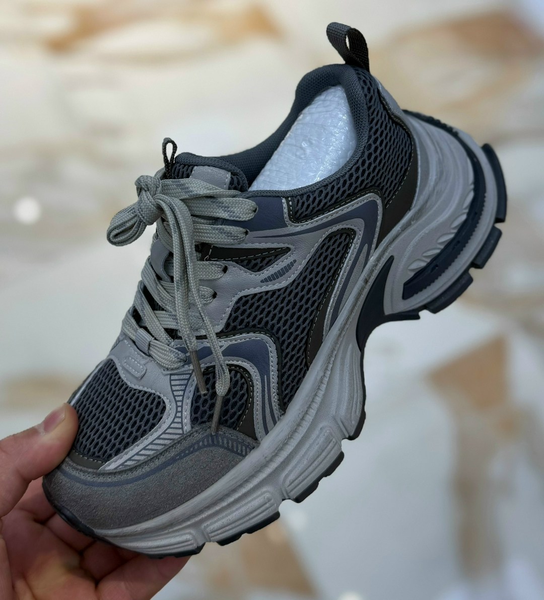 кроссовки,массивные кроссовки,детские кроссовки,кроссовки закрытые,кроссовки женскиe